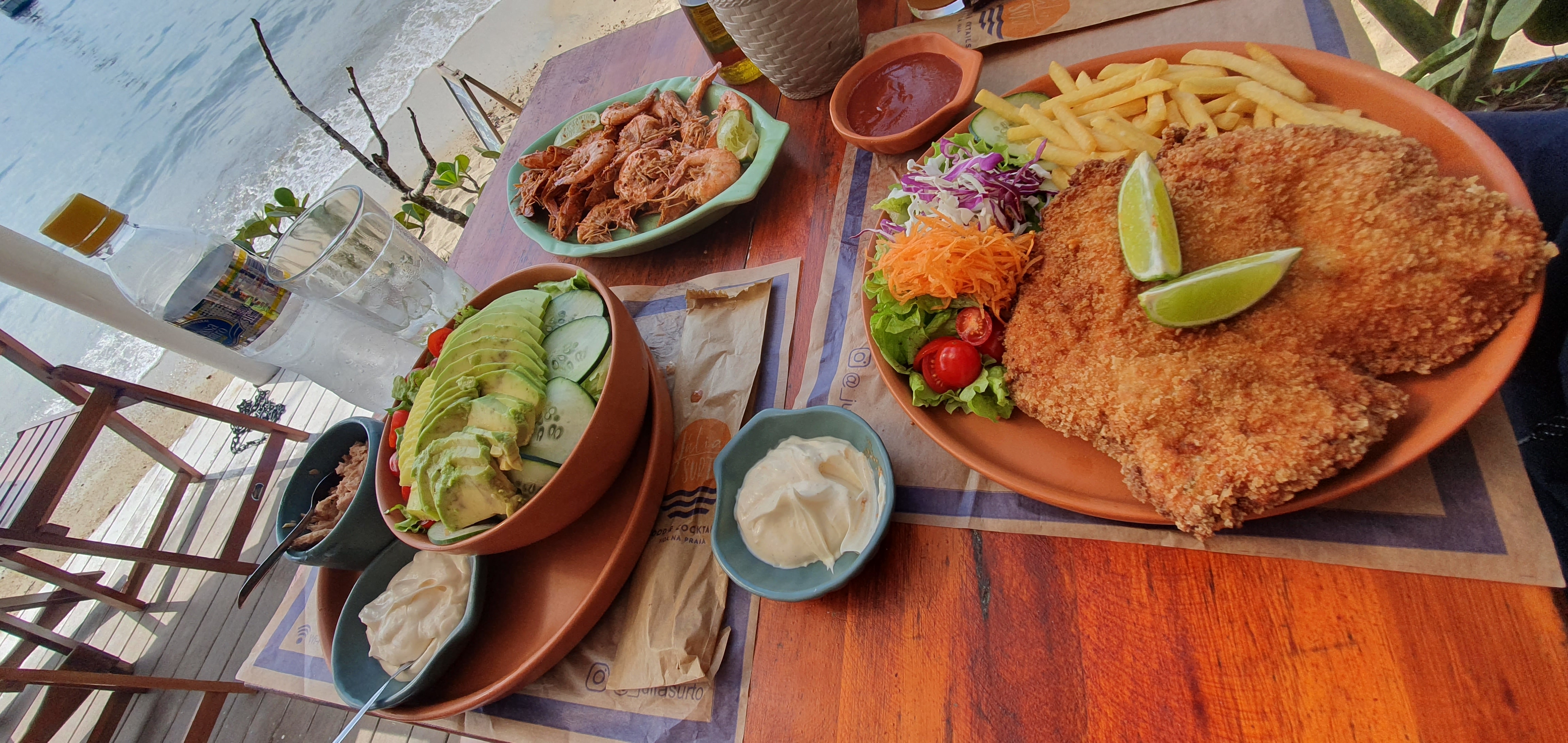 Des plats au restaurant
